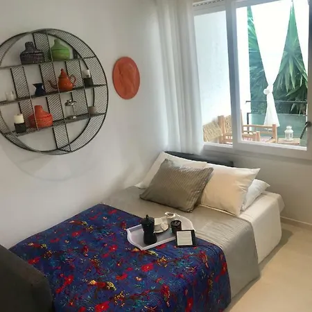 Apartament Seaside In Steps From Beaches With Private Patio Sitges